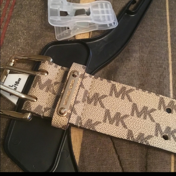 Michael Kors Other - “"Women's mk belt